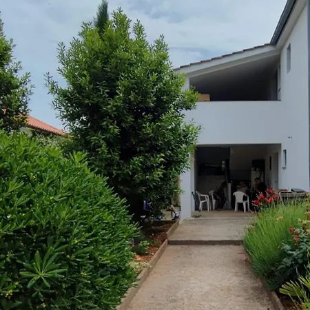 1 Appartement