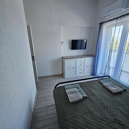 1 Appartement Pinezići
