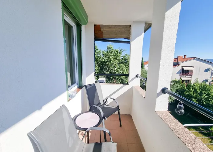 1 Apartament *