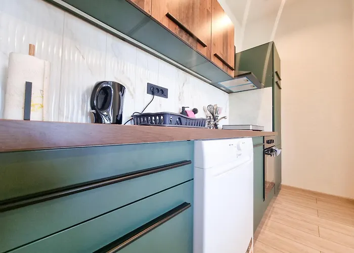 Apartament 1 *