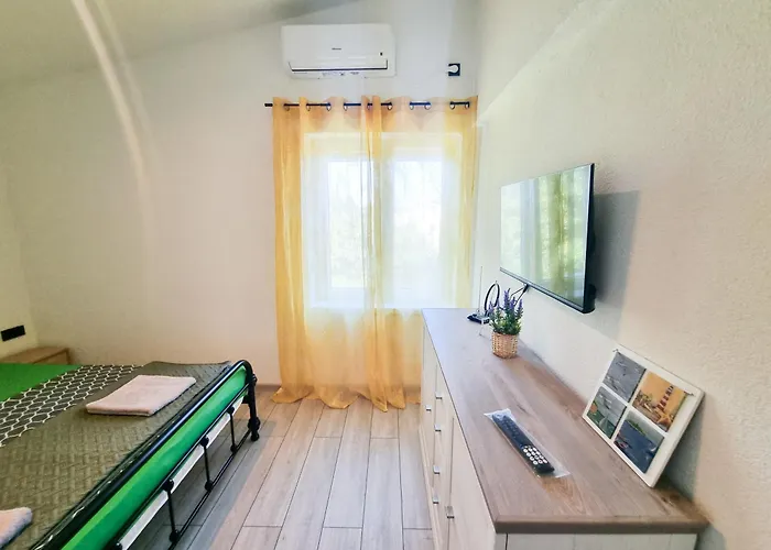 Apartamento 1 Pinezići